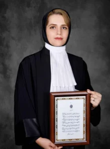 خانم وکیل تاتار